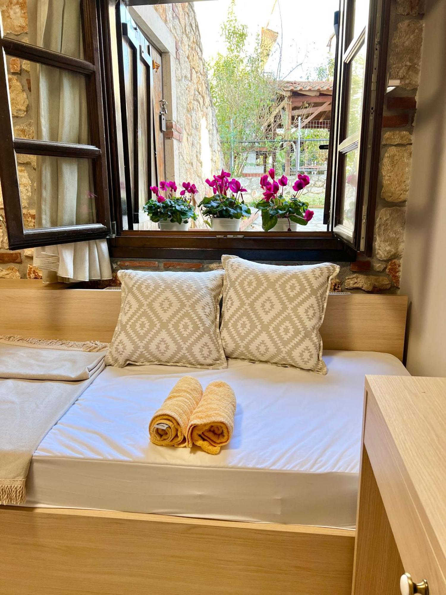 Hostal Boutique Stone House Psakoudia Exterior foto