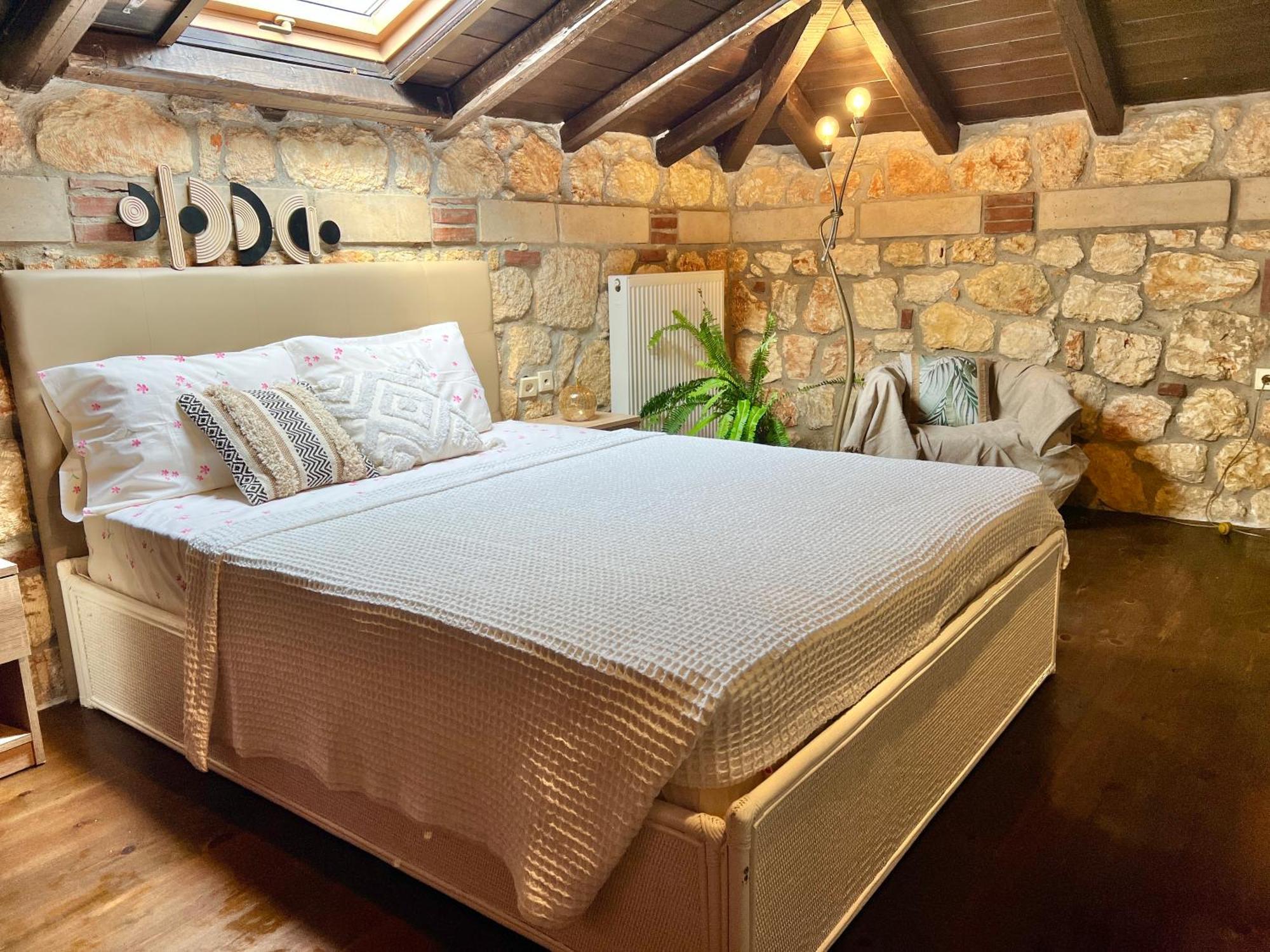 Hostal Boutique Stone House Psakoudia Exterior foto